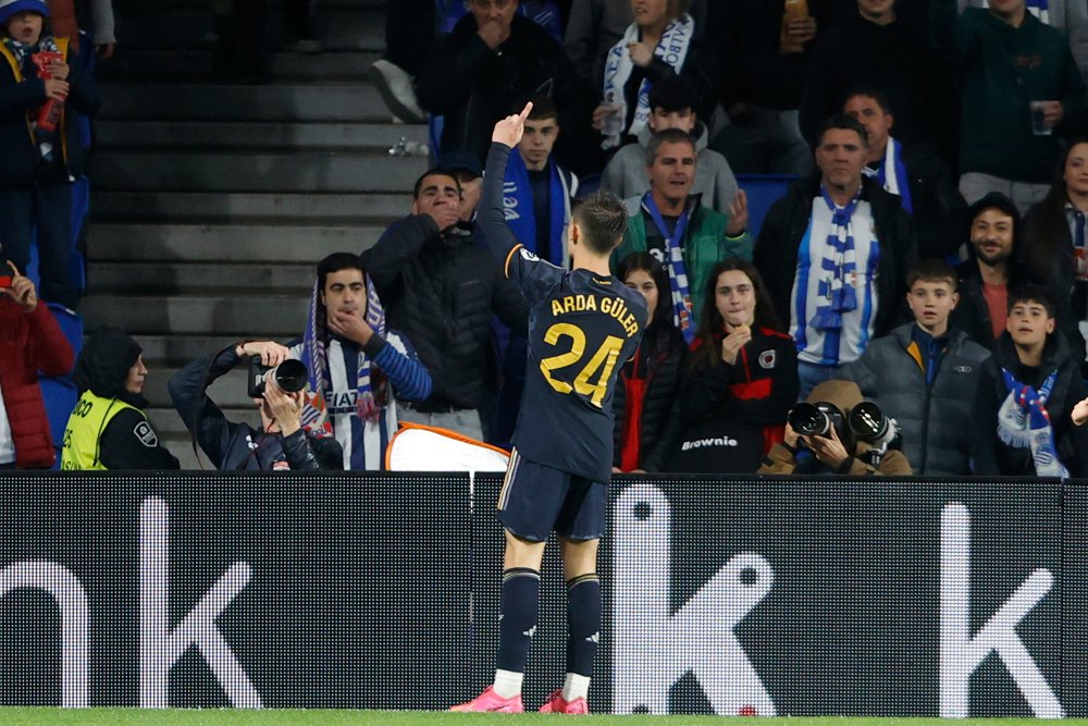 Real Madrid vence a Real Sociedad e se aproxima do título espanhol