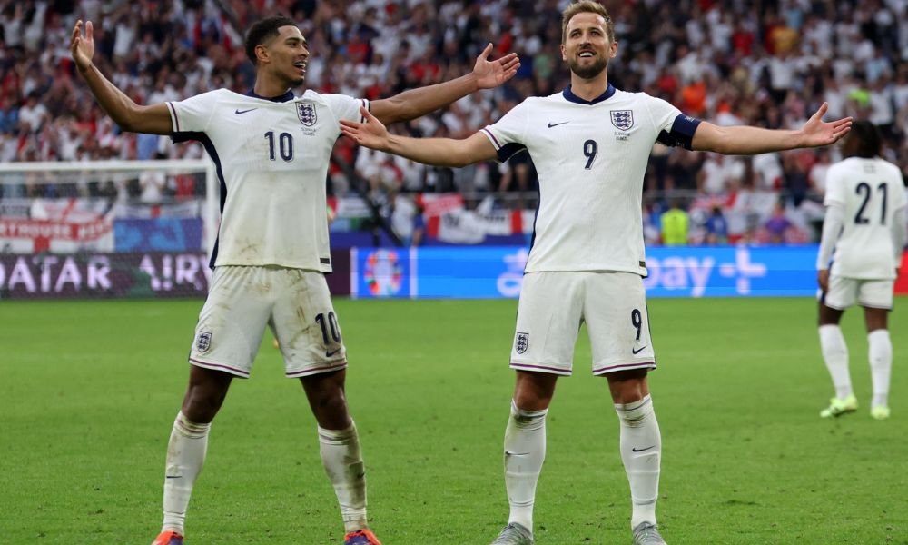 Inglaterra marca no final, vira jogo sobre a Eslováquia na prorrogação e avança às quartas da Eurocopa