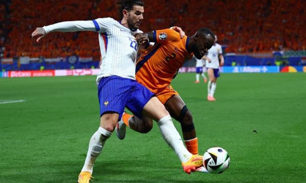Com Mbappé no banco e gol anulado da ‘Laranja Mecânica’, Holanda e França ficam no empate sem gols na Eurocopa