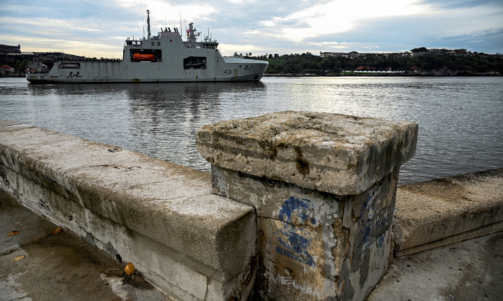 Navio de guerra canadense chega a Cuba depois de submarinos da Rússia e EUA