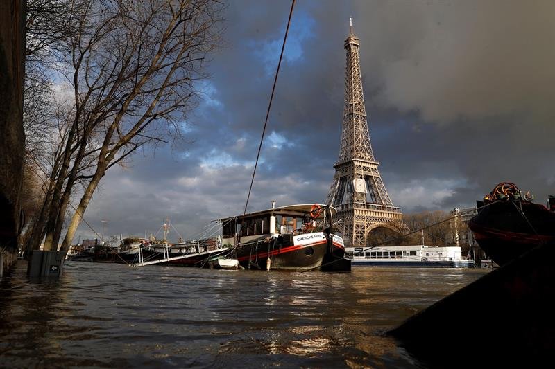 Símbolo dos Jogos Olímpicos de Paris-2024, rio Sena supera nível de poluição