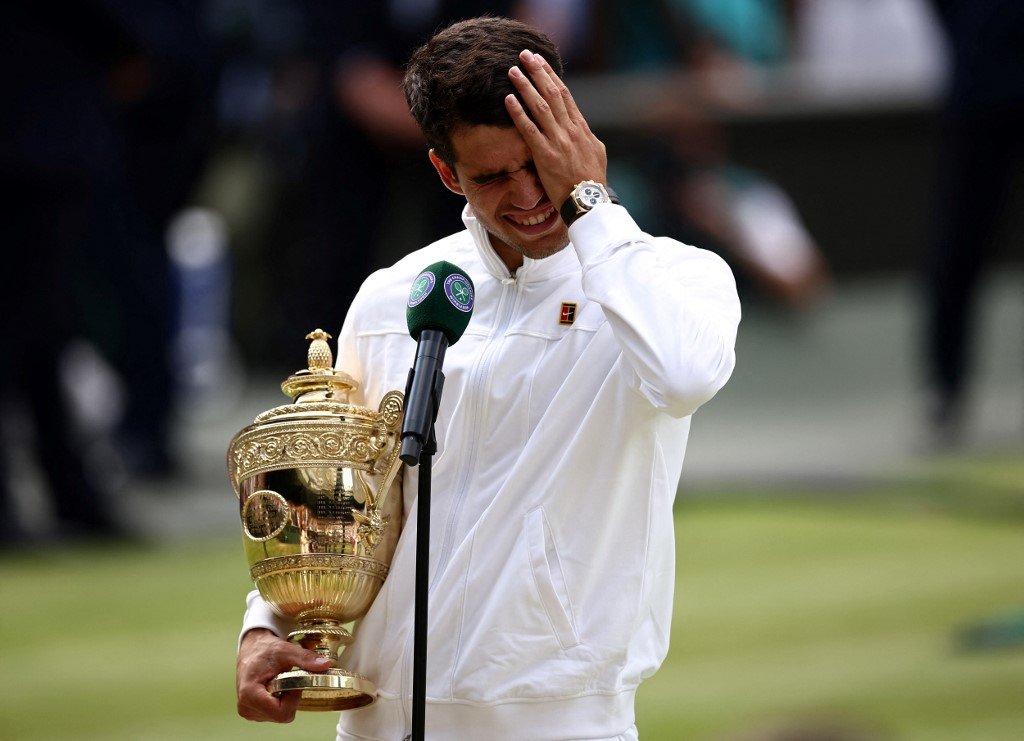 Alcaraz volta a vencer Djokovic e conquista o bicampeonato de Wimbledon