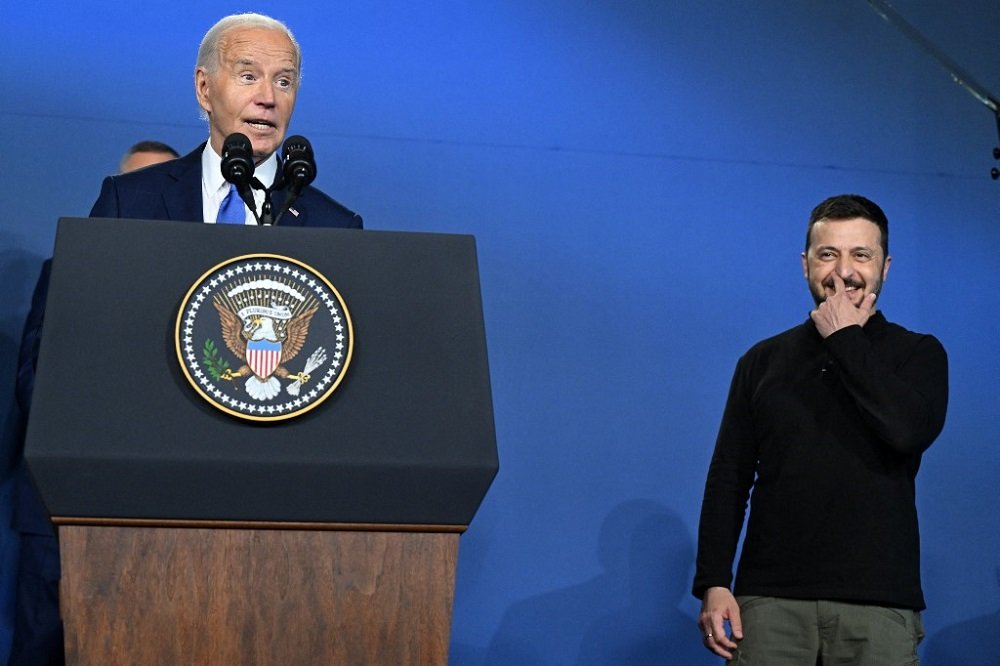 Biden se confunde e apresenta Zelensky como Putin em cerimônia da Otan