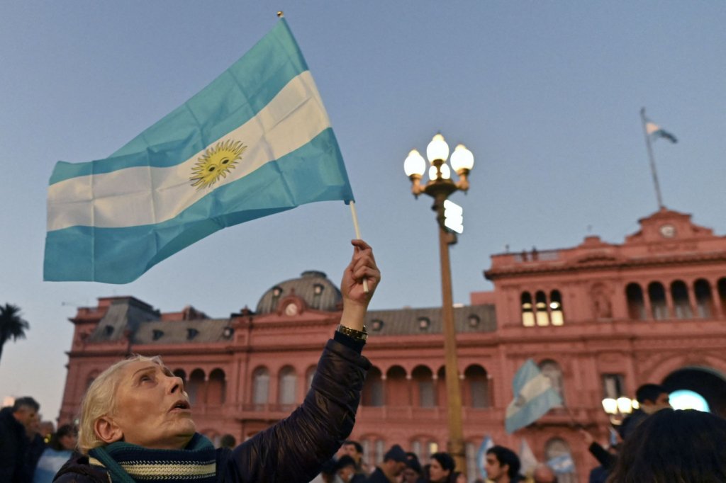 Inflação na Argentina fica em 4,6% em junho e chega a 271,5% em 12 meses