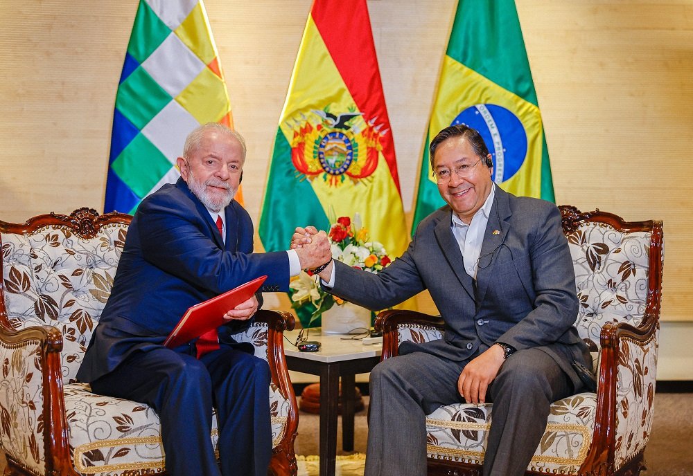 Lula se encontra com o presidente boliviano Luis Arce em Santa Cruz de la Sierra