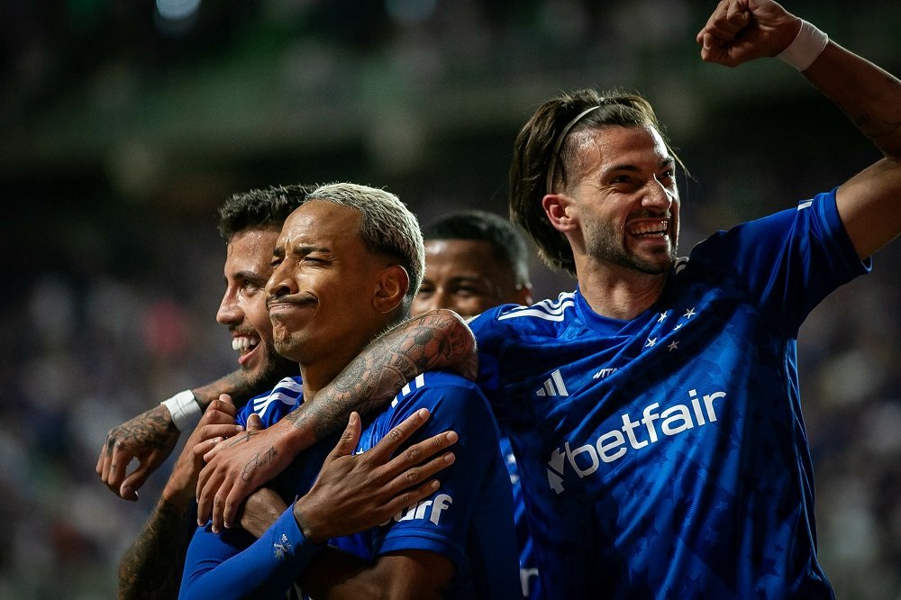 Na estreia de Cássio, Cruzeiro bate o Red Bull Bragantino e mantém 100% de aproveitamento em casa