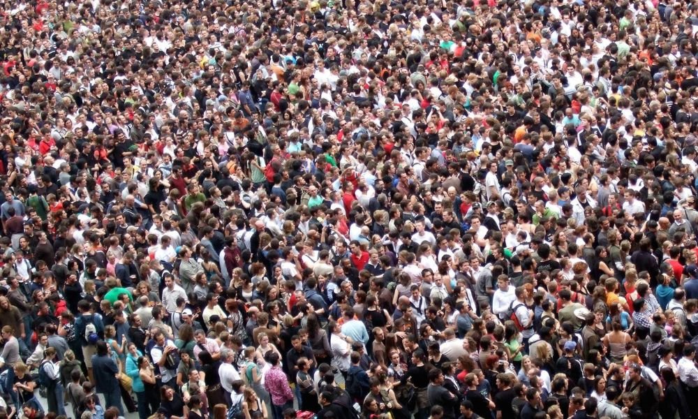 População mundial atingirá 10,3 bilhões até 2080 e depois cairá mais do que o esperado, afirma ONU