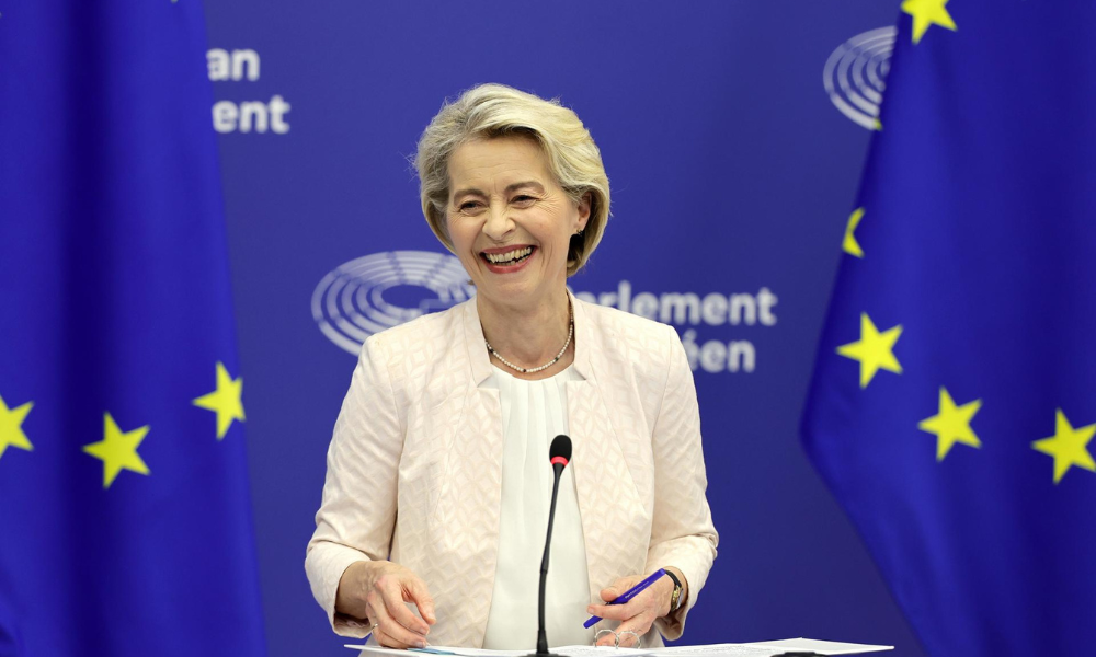 Ursula Von der Leyen é reeleita para a presidência da Comissão Europeia