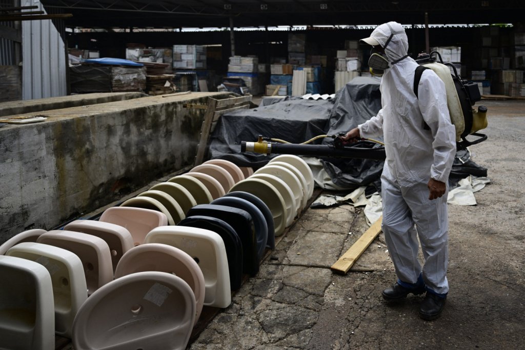 Brasil registra baixa cobertura vacinal contra a dengue com 48,88% de doses aplicadas