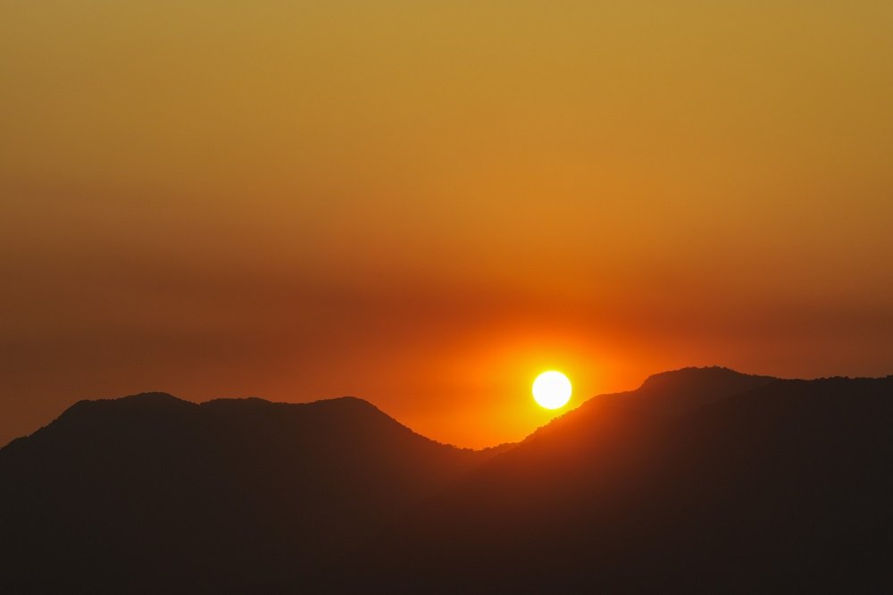 Mais de 50% da população apoia volta do horário de verão, segundo estudo