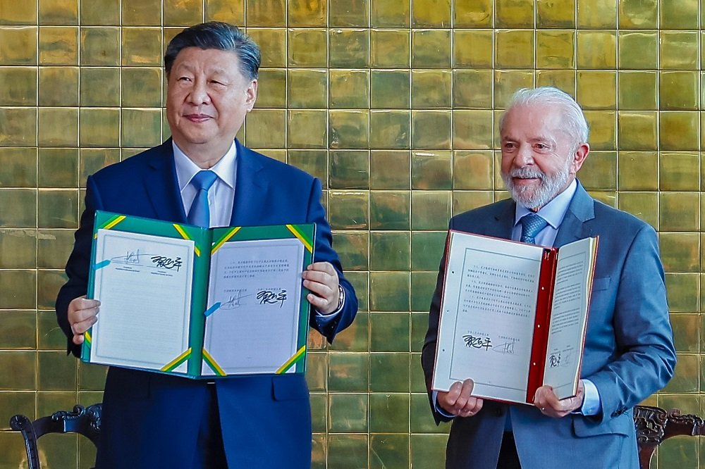 Brasil e China firmam 37 atos durante visita de Xi Jinping a Lula; veja quais são