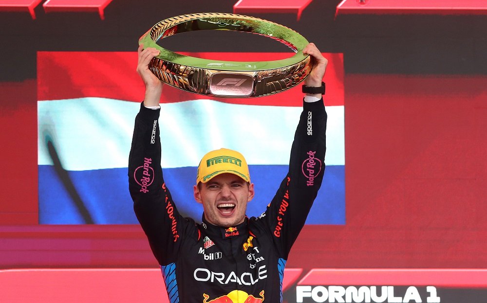 Verstappen dá show e vence GP de São Paulo de Fórmula 1 sob chuva